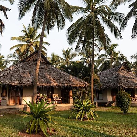 Neeleshwar Hermitage Nīleshwar Esterno foto