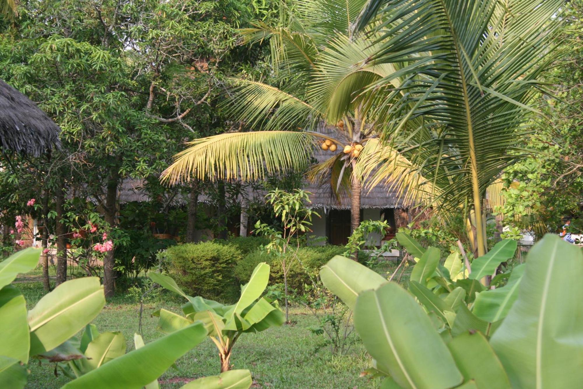 Neeleshwar Hermitage Nīleshwar Esterno foto