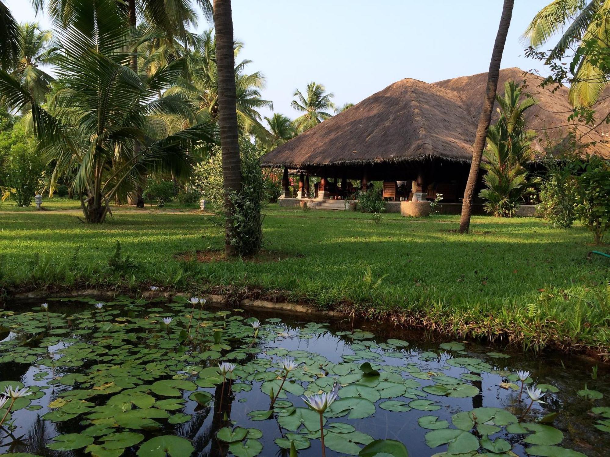 Neeleshwar Hermitage Nīleshwar Esterno foto
